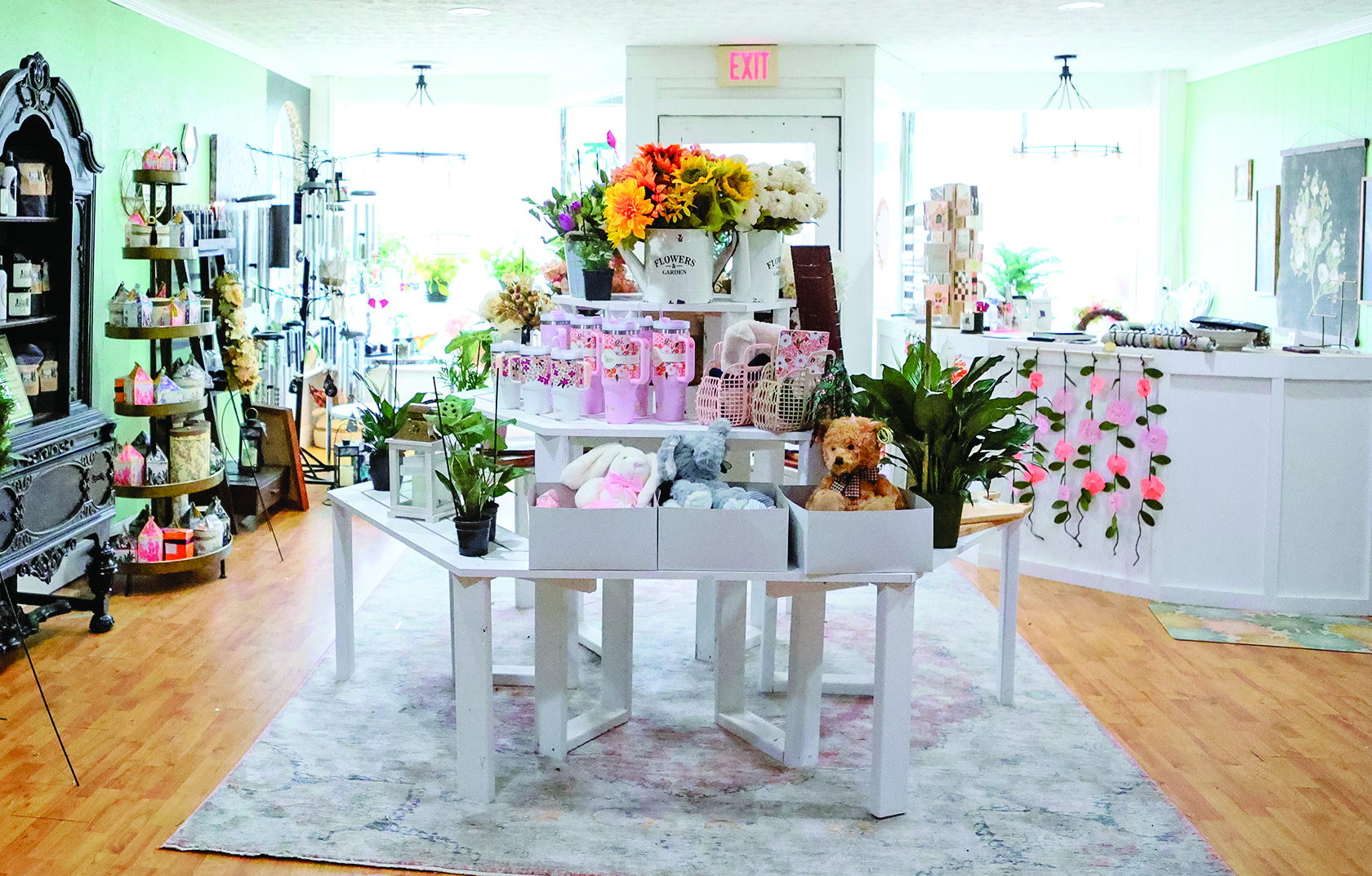 Russell Kentucky is in Full Bloom  West End Floral & Gifts Now Open 